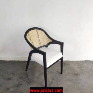 Dining chair with rattan
