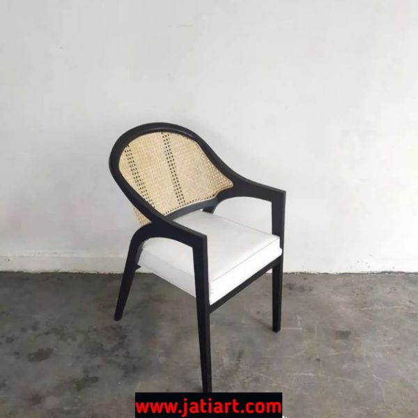 Dining chair with rattan
