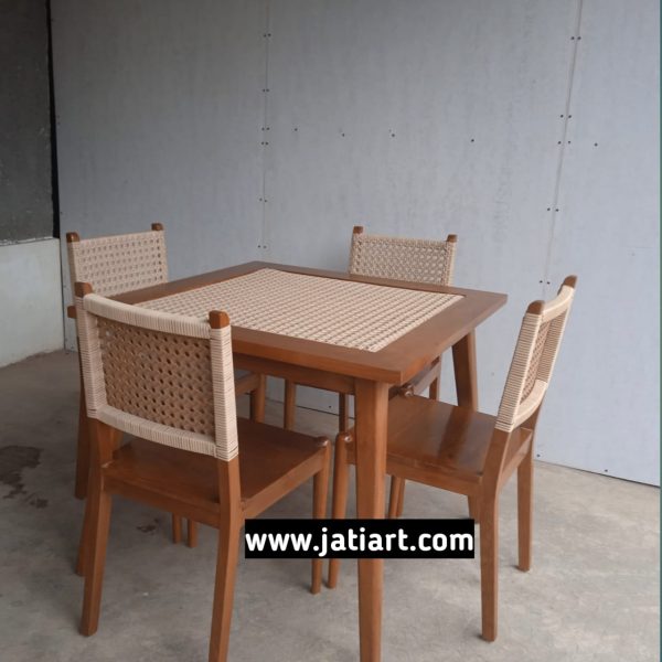 meja makan 1 set