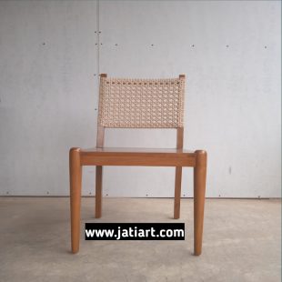 kursi rotan tebal